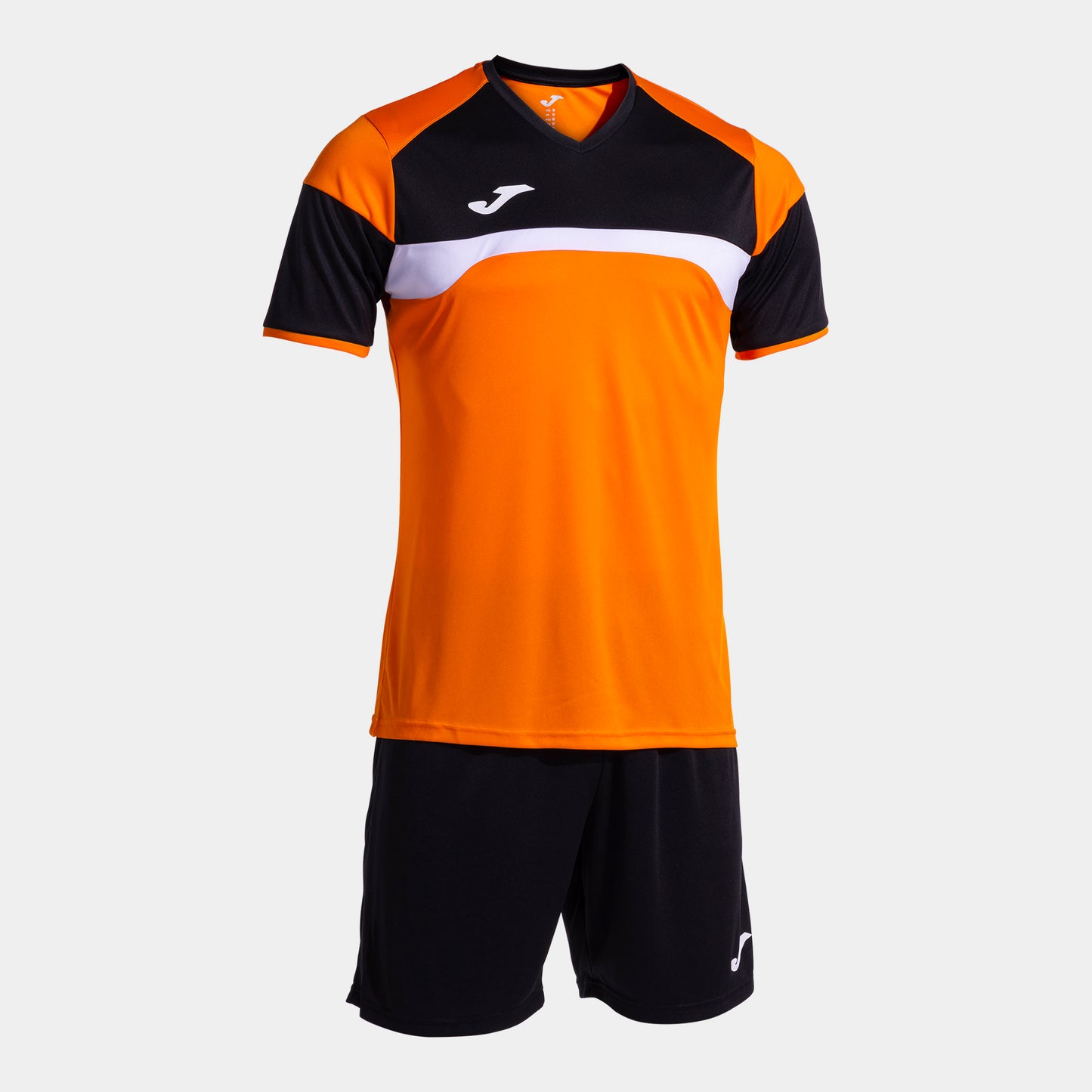 Joma Danubio III Team Kit Bundle