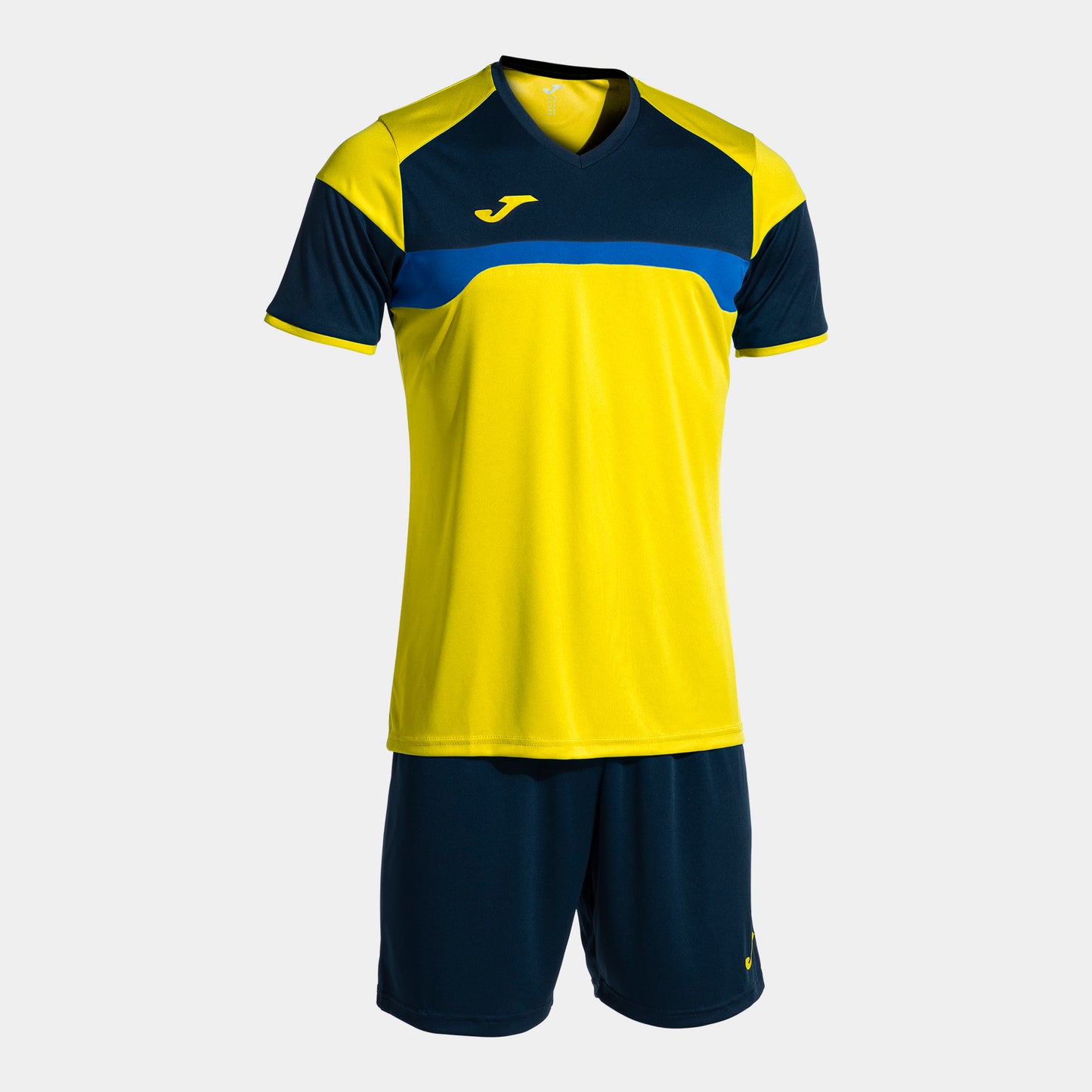 Joma Danubio III Team Kit Bundle